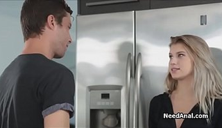 Жесткий минет закончился анальным проникновением