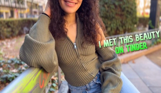 Пышногрудая брюнетка с Тиндера жаждет горячего секса