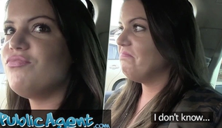 Школьница сомневается перед кримпаем и горячим уличным сексом