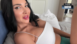 Шаловливая сводная сестра открывает секстерапевту все секреты в постели